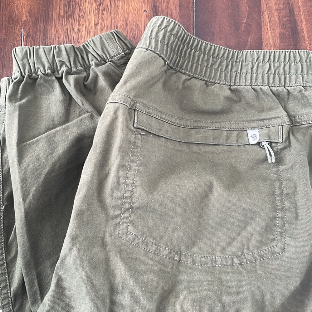 Mountain Hard Wear Pants